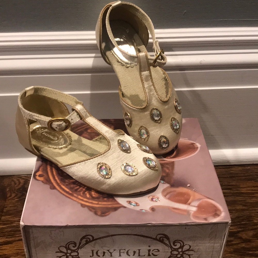 Joyfolie Winnie shoes in champagne size 8T
